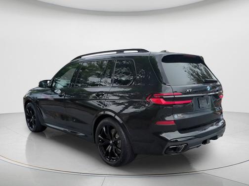 2026 BMW X7 M60i