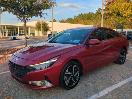2023 Hyundai ELANTRA Limited