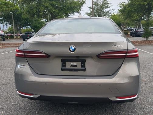 2024 BMW 530 530i