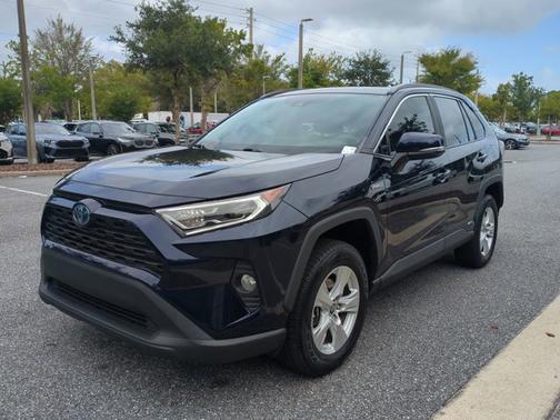 2021 Toyota RAV4 Hybrid XLE