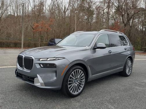 2025 BMW X7 xDrive40i