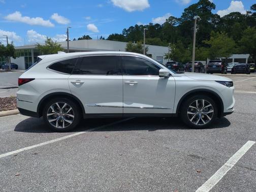 2022 Acura MDX w/Technology Package