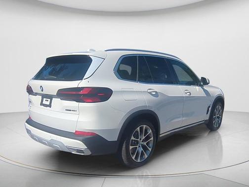 Alpine White 2026 BMW X5 sDrive40i