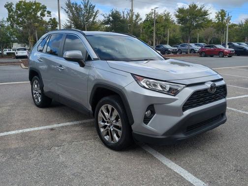 2020 Toyota RAV4 XLE Premium