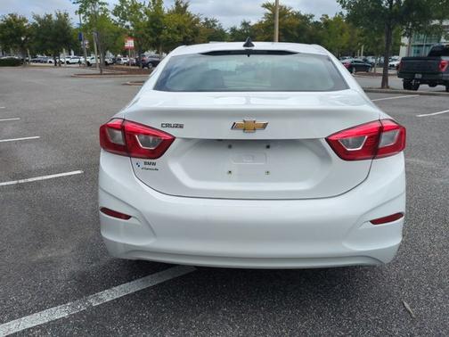 2018 Chevrolet Cruze LS