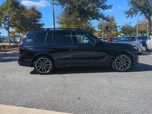 2026 BMW X7 M60i