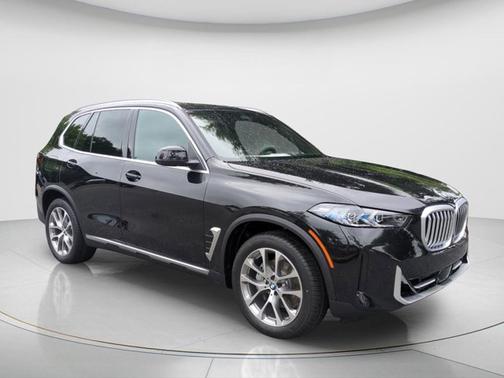 Black Sapphire Metallic 2026 BMW X5 xDrive40i