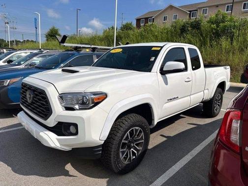 2022 Toyota Tacoma SR