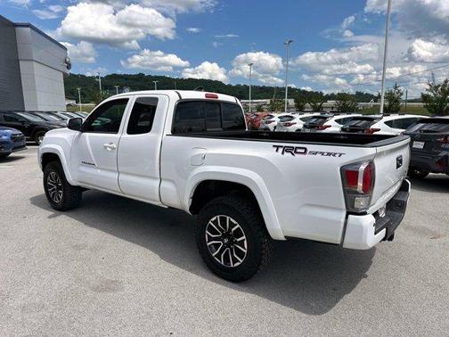 2022 Toyota Tacoma SR