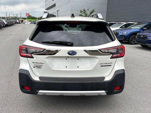 2023 Subaru Outback Touring XT