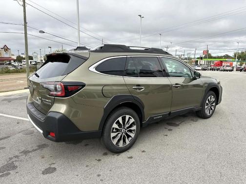 2025 Subaru Outback Touring XT