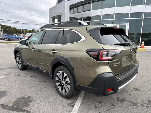 2025 Subaru Outback Touring XT