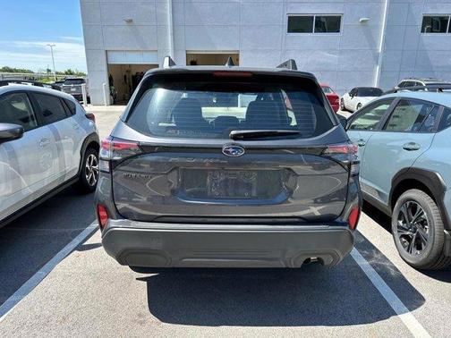 2025 Subaru Forester Base