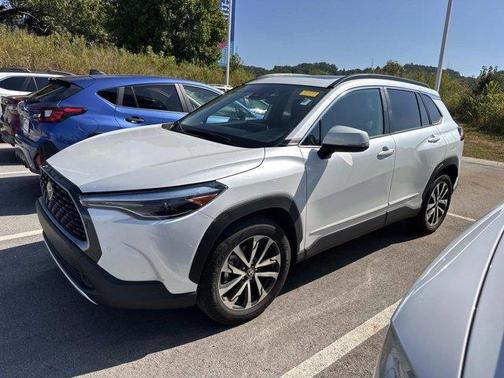 2022 Toyota Corolla Cross XLE
