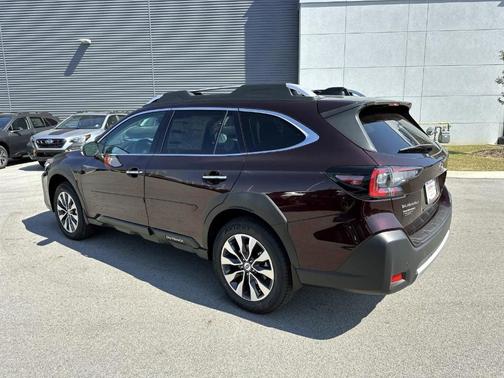 2025 Subaru Outback Touring XT