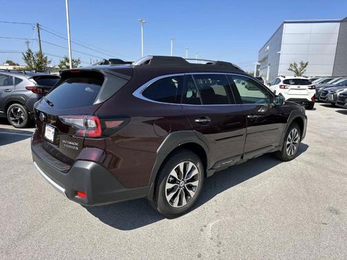 2025 Subaru Outback Touring XT