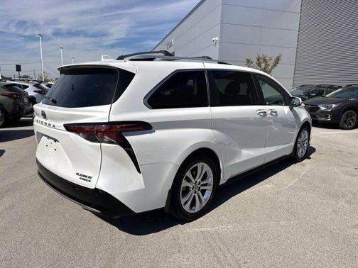 2022 Toyota Sienna Platinum 7 Passenger