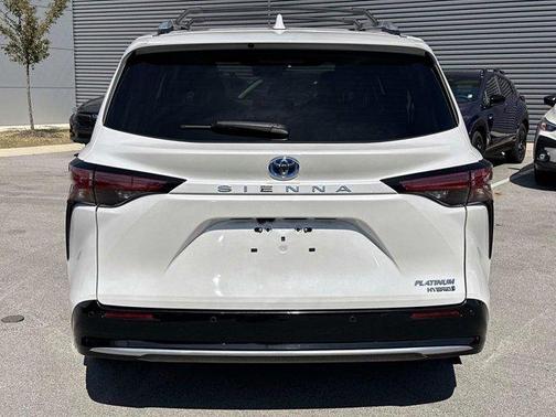 2022 Toyota Sienna Platinum 7 Passenger