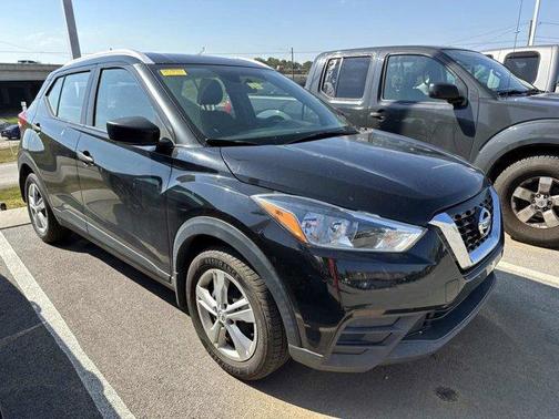 2019 Nissan Kicks S