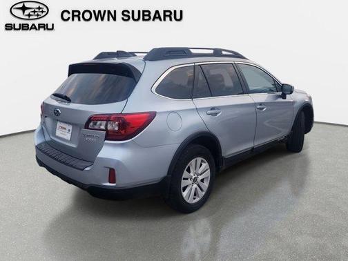 Ice Silver Metallic 2017 Subaru Outback 2.5i Premium