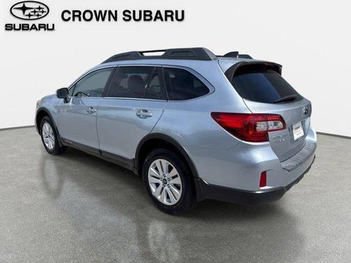 Ice Silver Metallic 2017 Subaru Outback 2.5i Premium