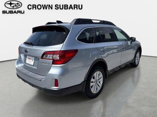 Ice Silver Metallic 2017 Subaru Outback 2.5i Premium