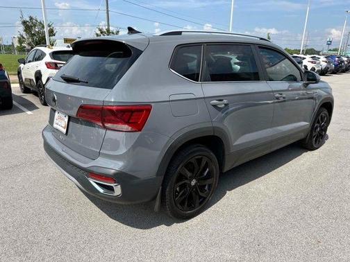 2022 Volkswagen Taos 1.5T SE