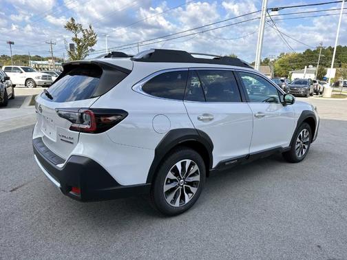 2025 Subaru Outback Touring XT