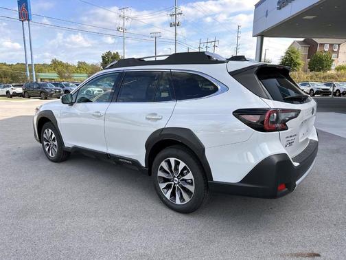 2025 Subaru Outback Touring XT