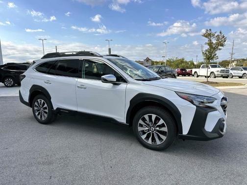 2025 Subaru Outback Touring XT
