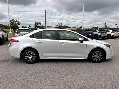 2022 Toyota Corolla Hybrid LE