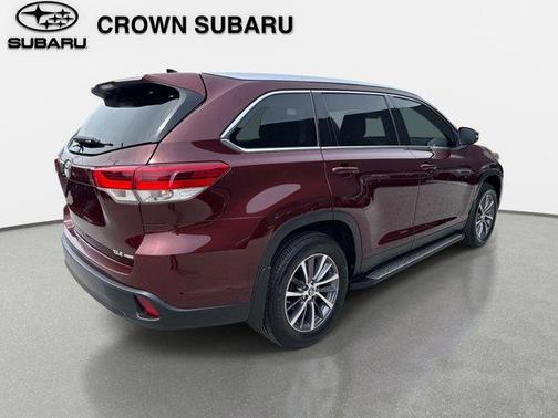 Ooh La La Rouge Mica 2019 Toyota Highlander SE