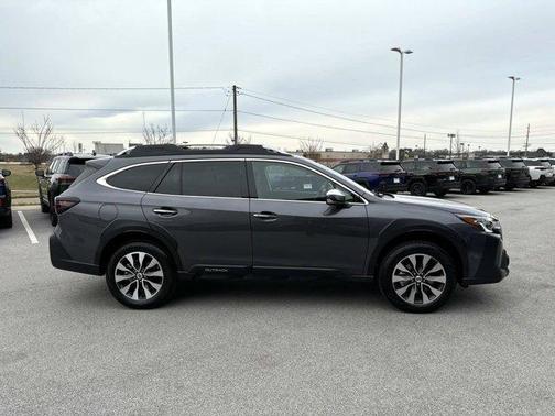 2025 Subaru Outback Touring XT