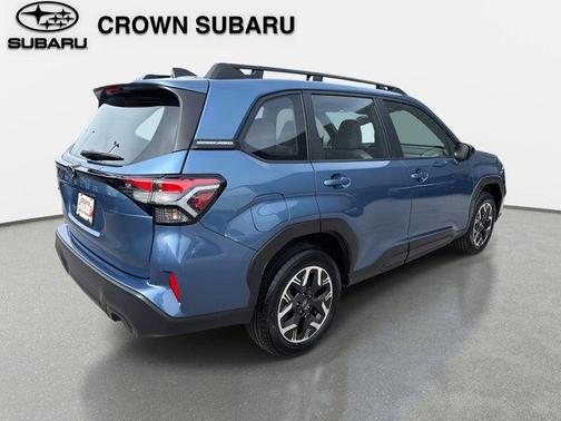 2025 Subaru Forester Base