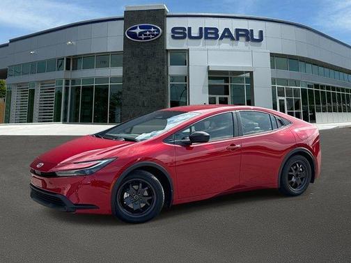 2025 Toyota Prius LE