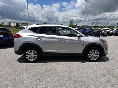 2020 Hyundai TUCSON SE