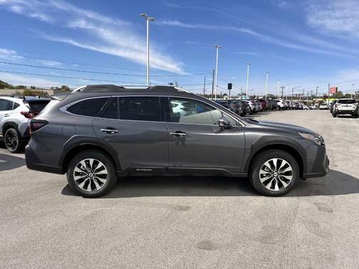 2025 Subaru Outback Touring