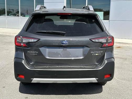 2025 Subaru Outback Touring