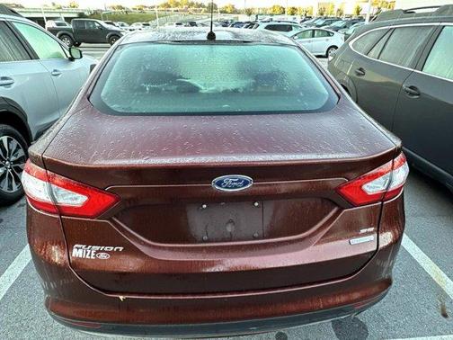 2015 Ford Fusion SE