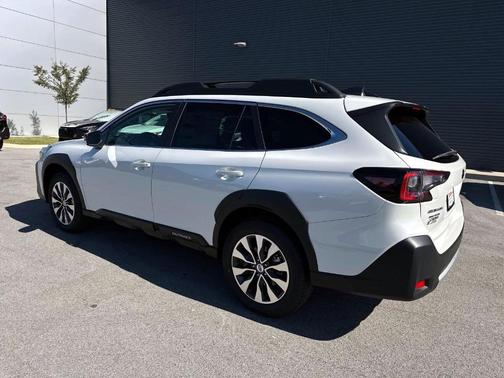 2025 Subaru Outback Limited XT