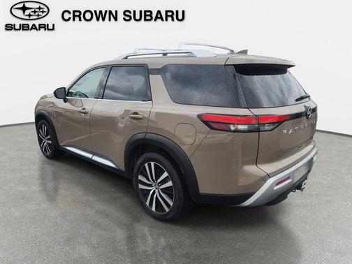 2023 Nissan Pathfinder Platinum