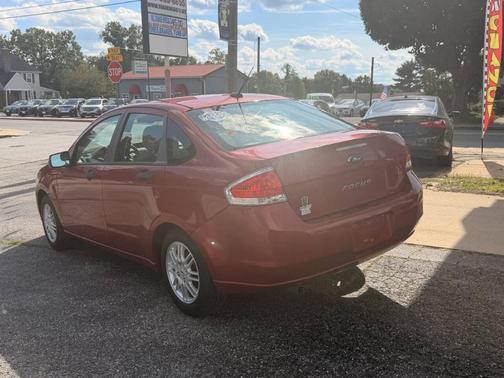 Sangria Red Metallic 2010 Ford Focus SE