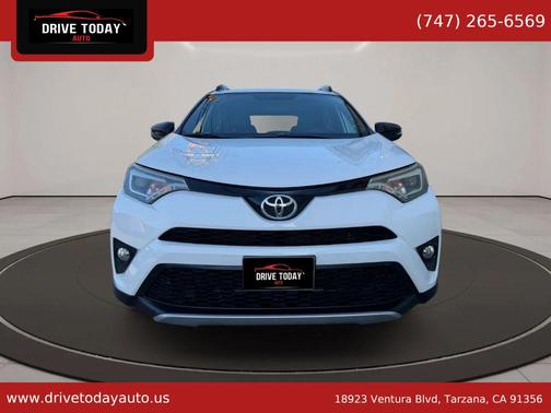 Super White 2016 Toyota RAV4 SE