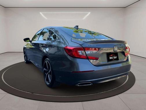 Modern Steel Metallic 2018 Honda Accord Sport