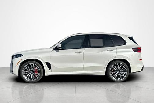 Mineral White Metallic 2026 BMW X5 sDrive40i