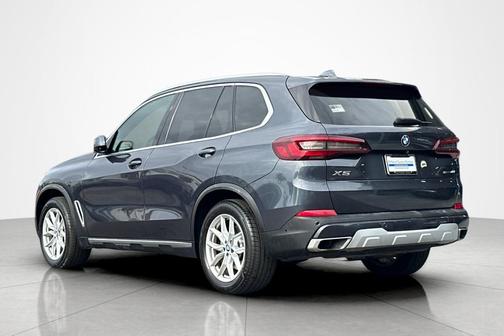 Arctic Gray Metallic 2021 BMW X5 sDrive40i