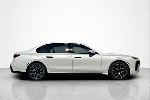 2026 BMW 740 740i xDrive Sedan