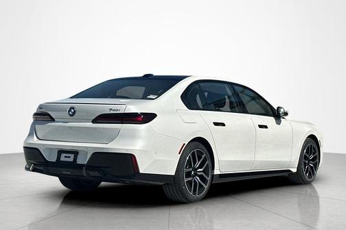 2026 BMW 740 740i xDrive Sedan