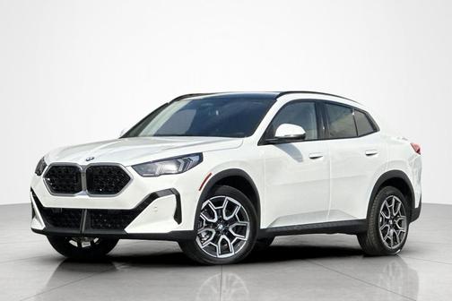 Alpine White 2026 BMW X2 xDrive28i