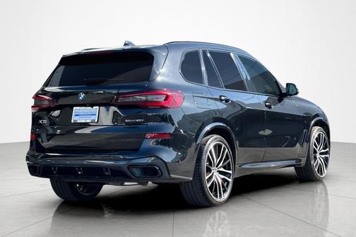 Black Sapphire Metallic 2022 BMW X5 sDrive40i